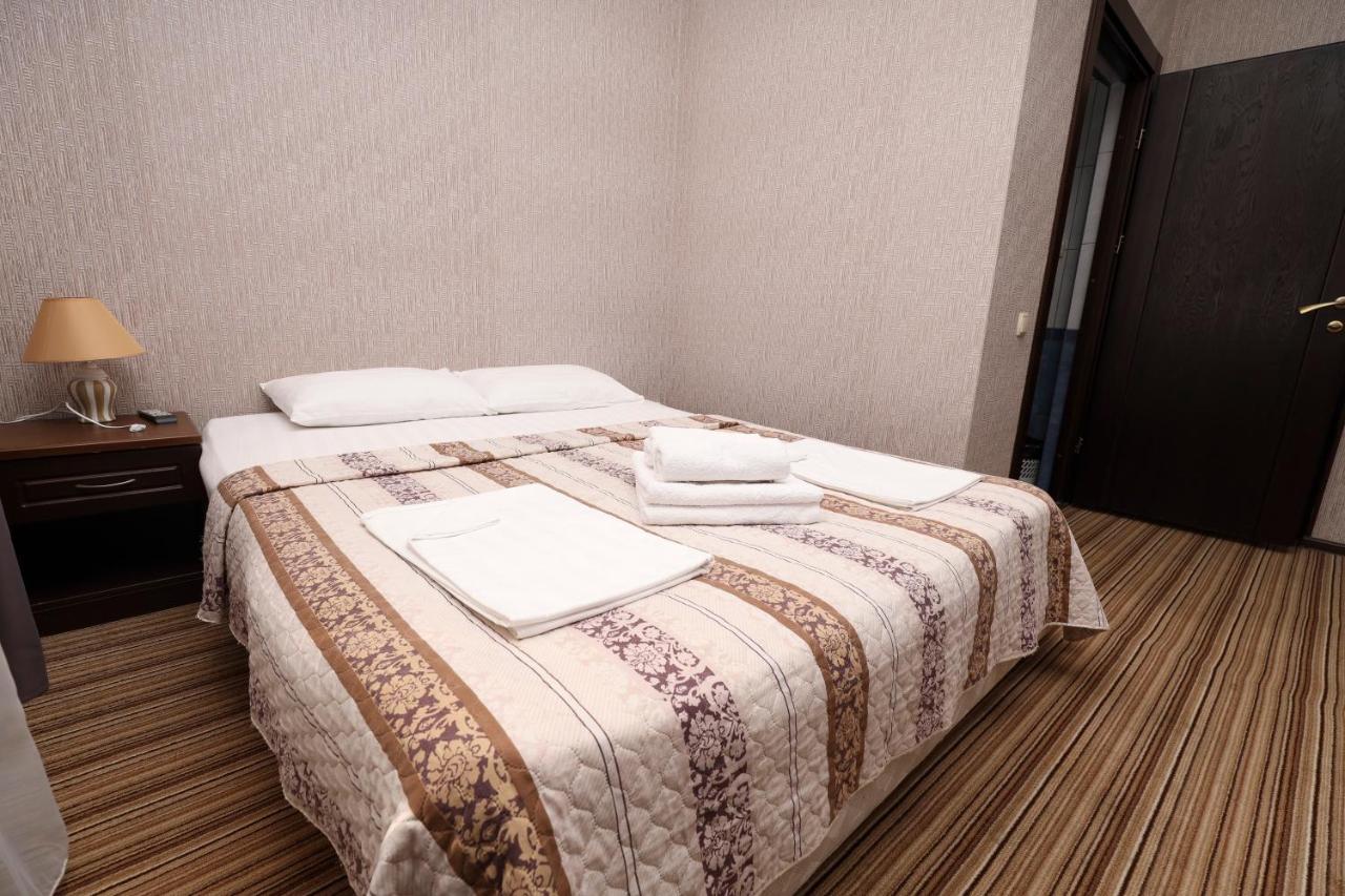 Hotel Capri Сухумі Екстер'єр фото