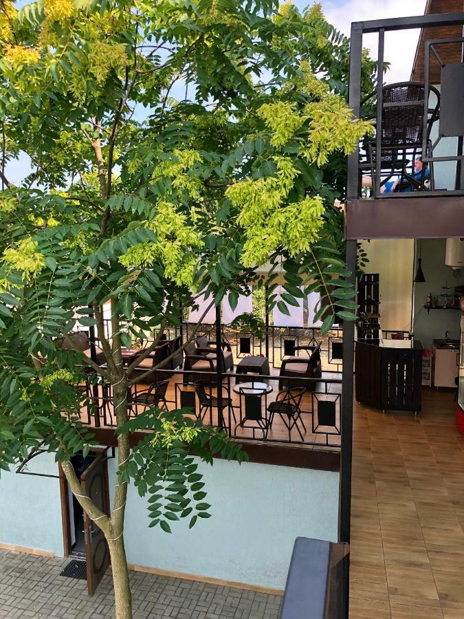 Hotel Capri Сухумі Екстер'єр фото